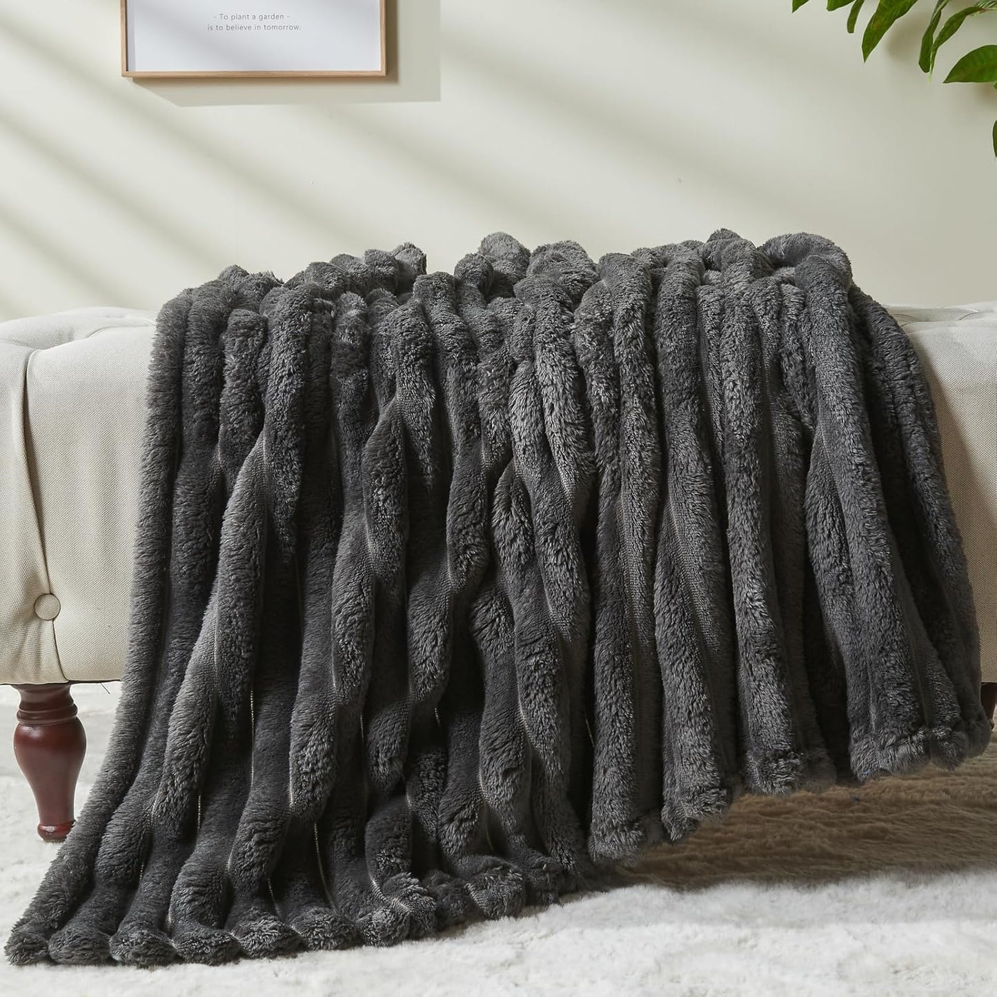 NEWCOSPLAY Super Soft Throw Blanket Grey Premium Silky Flannel Fleece 3D Ribbed Jacquard Lightweight Bed Blanket All Season Use (Grey Ribbed, Throw(50"x60"))
