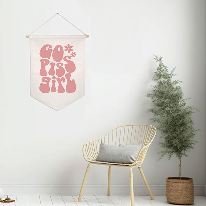 Go Piss Girl Wall Hanging Banner Trendy Wall Art Funny Cute Gift Idea Apartment Decor Pink Bathroom Decor Aesthetic Room Decoration Funny Retro Wall Banner Dorm Room Decor Preppy Girl Wall Art