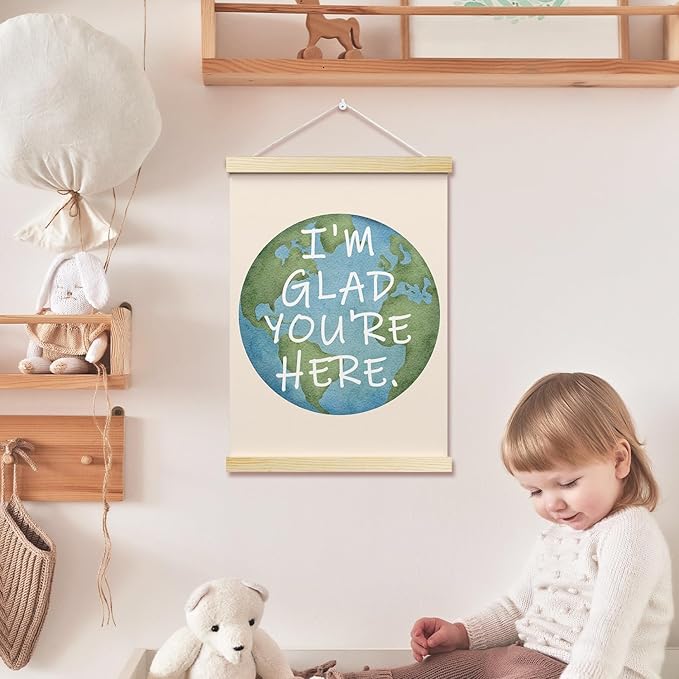 I'm Glad You're Here Posters Earth Theme Hanger Frame for Classroom Inspirational Hanging Poster for Nursery Kids Room Decor Wall Art Decor for Preschool Canvas Wall Art Print 16x12 Inches - YY032