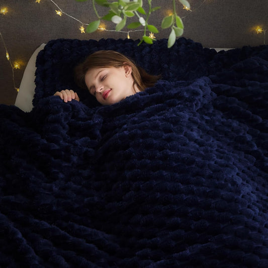 NEWCOSPLAY Super Soft King Blanket Dark Navy Premium Silky Flannel Fleece 3D Clouds Stylish Jacquard Lightweight Bed Blanket All Season Use 350GSM (Dark Navy, King(90"x110"))