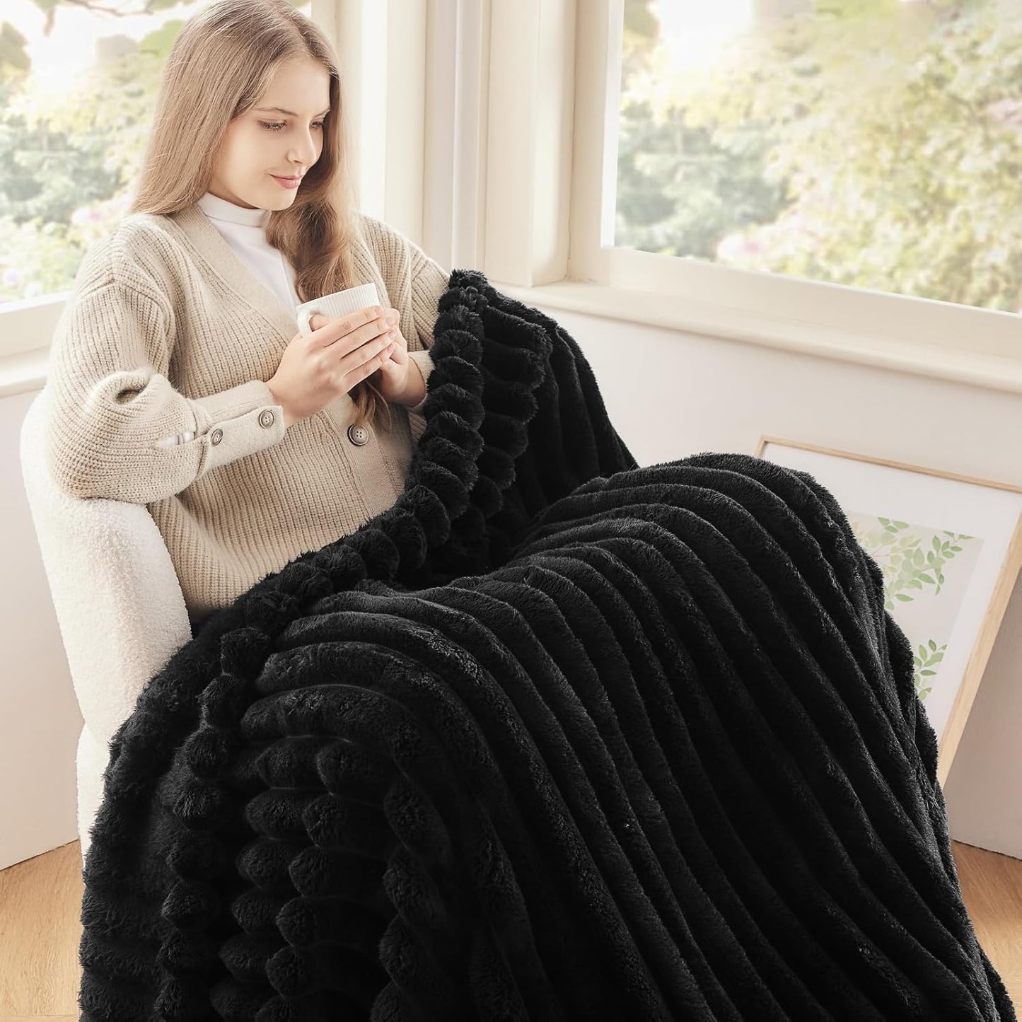 NEWCOSPLAY Super Soft Throw Blanket Black Premium Silky Flannel Fleece 3D Ribbed Jacquard Lightweight Bed Blanket All Season Use (Black Ribbed, Throw(50"x60"))
