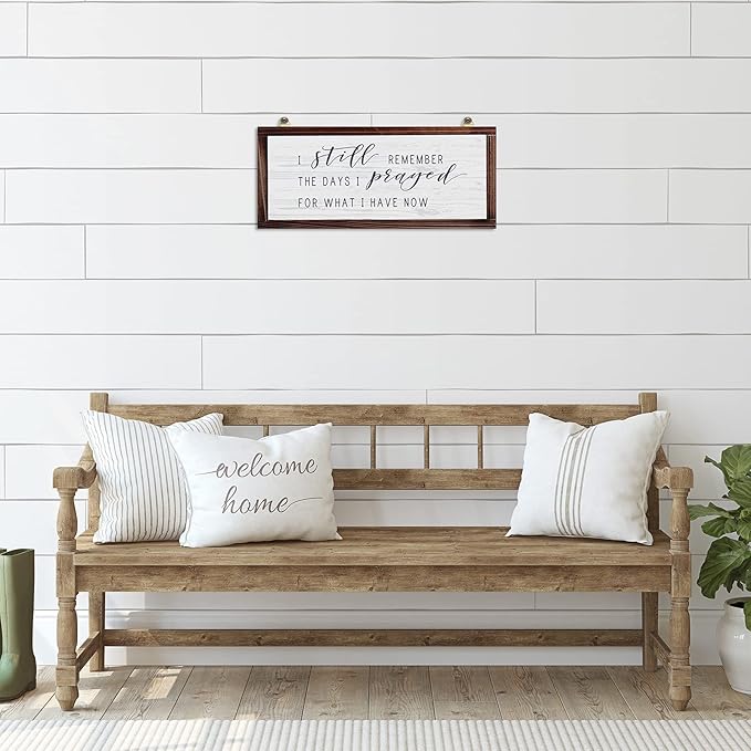 I Still Remember the Days I Prayed for What I Have Now Rustic Hanging Wood Wall Sign Retro Vintage Home Decor Wooden Farmhouse Plaque for Garden Home Farmhouse(White Background)