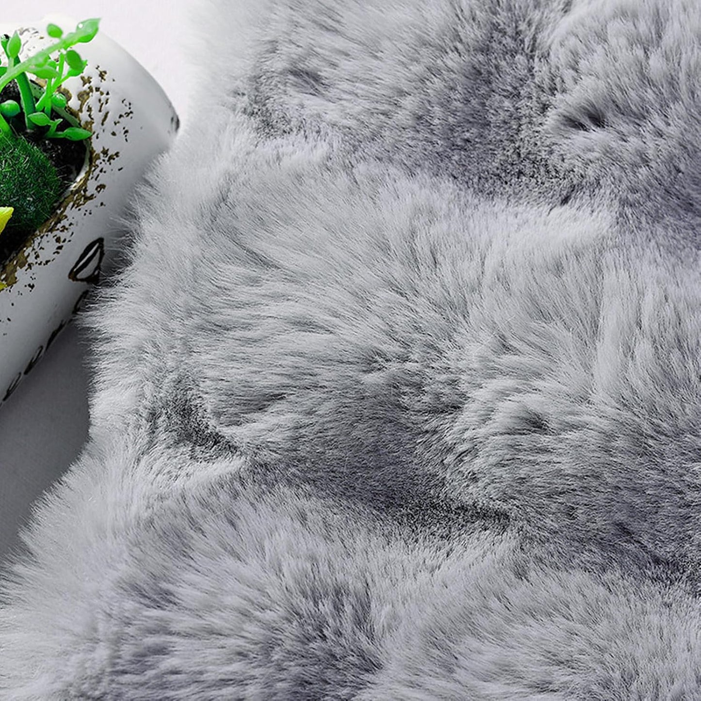 UKELER Plush Furry Throw Blanket Large Super Soft Fluffy Blankets Throws for Bed, Couch, Sofa, Office, Camping Plush Shaggy Faux Fur Blanket 60''x80'' Grey