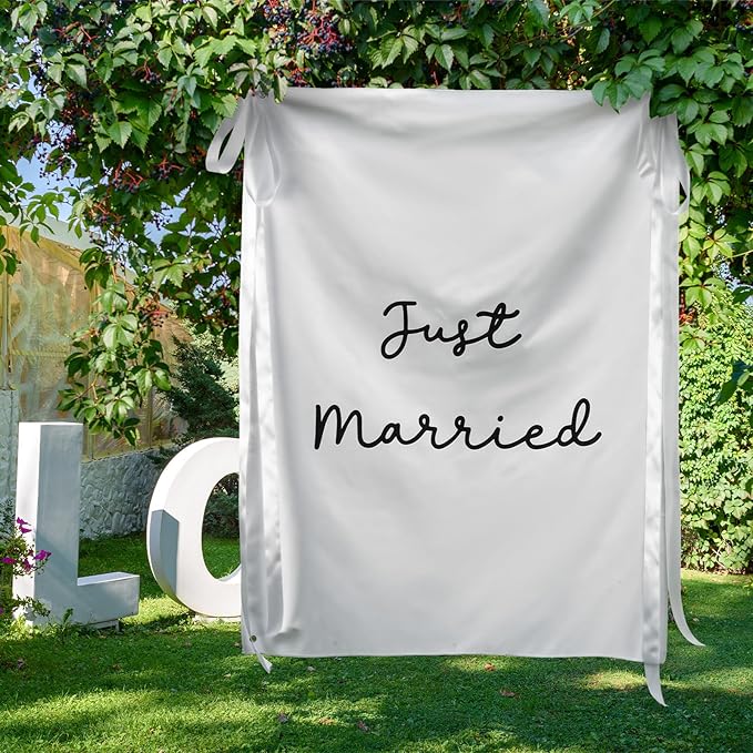 Oudain 29x39 Inch Just Married Burlap Banner, Wedding Fabric Backdrop with Ribbons and Hooks, Rustic Boho Photo Props Sign for Wedding Marriage Party Indoor Outdoor Wall Hanging Decoration