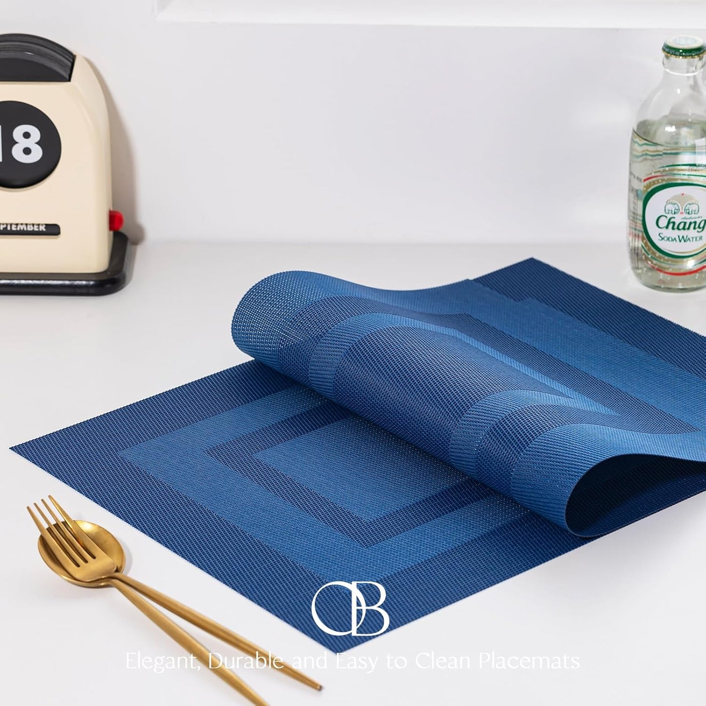 Placemats Set of 4 - Easy Clean Woven Vinyl Placemats for Dining Table, Indoor/Outdoor Place Mats, Washable PVC Table Mats（Navy Cube）