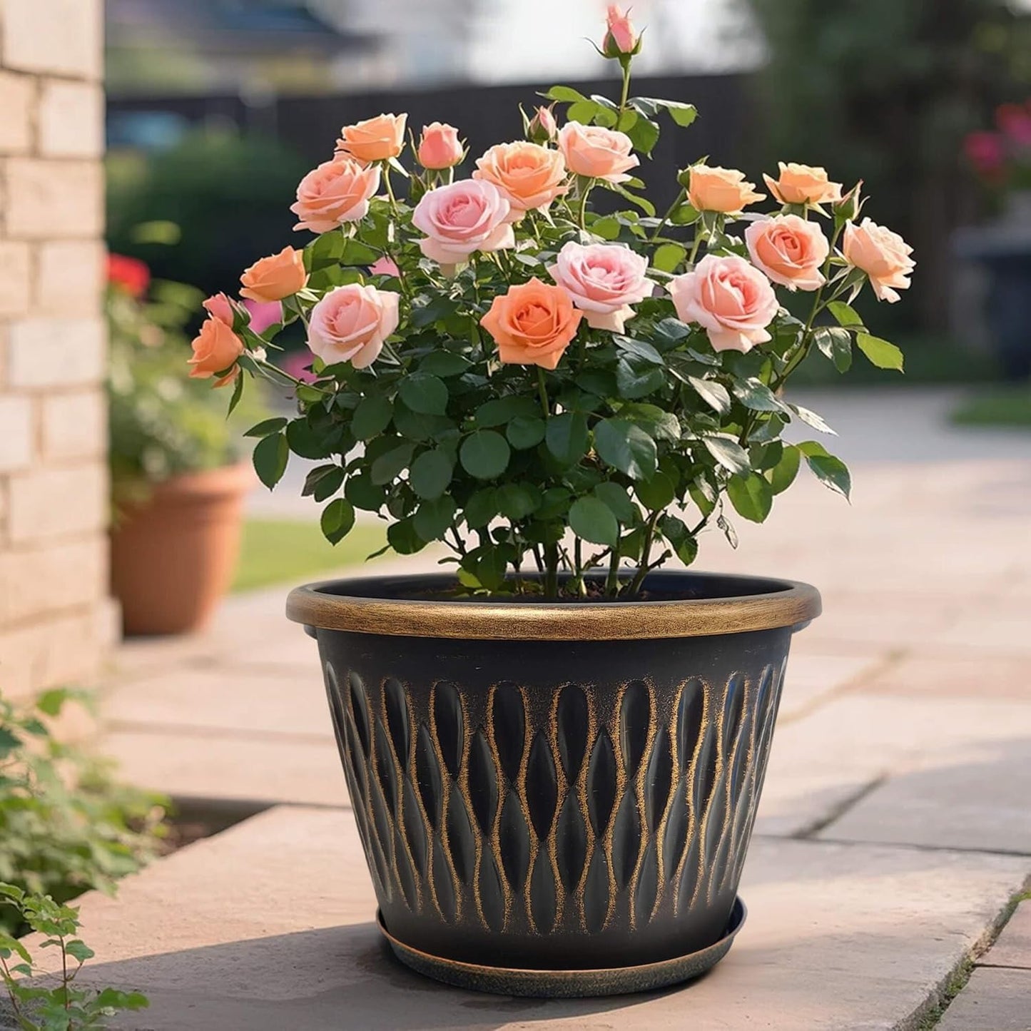 4 Pack 12 Inch Retro Plant Pots, Vintage Striped Flower Pots with Drainage Hole & Saucer, Large Plastic Planters for Indoor and Outdoor Plants, Decorative Garden Pots(Gold)