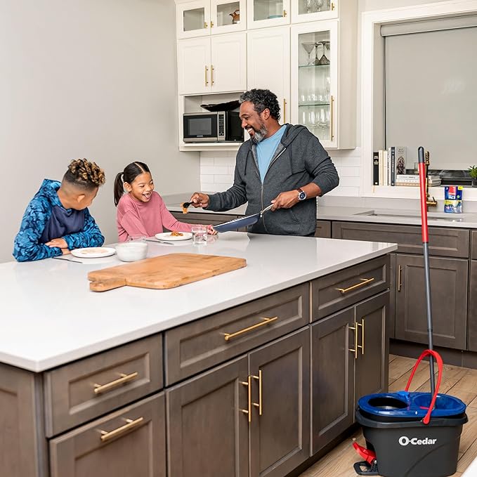 O-Cedar RinseClean Spin Mop & Bucket System + 1 Extra Mop Head | Clean with Clean Water | Removes 99% of Bacteria