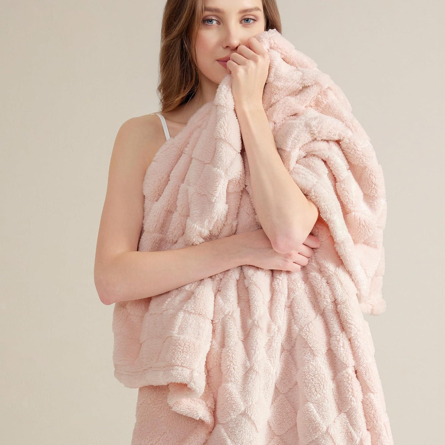 Bedsure GentleSoft Blankets Queen Size for Bed - Super Soft Cozy Blanket for Women Men Girls, Large Fuzzy Fleece Throw for Bedroom Decor, Light Pink, 90x90 Inches