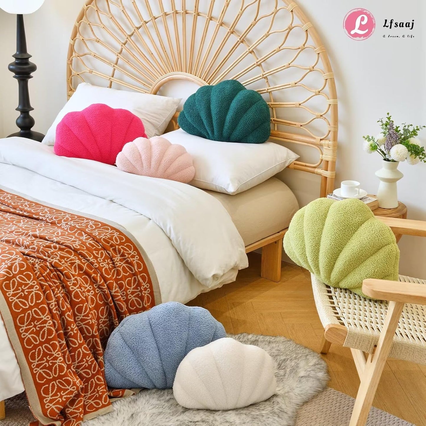 Green Seashell Throw Pillows, Shell Shaped Throw Pillows, 13 Inch Soft Home Decorative Pillow Plush Cushion for Bed Couch Living Sofa Room Decor Accent Throw Pillow