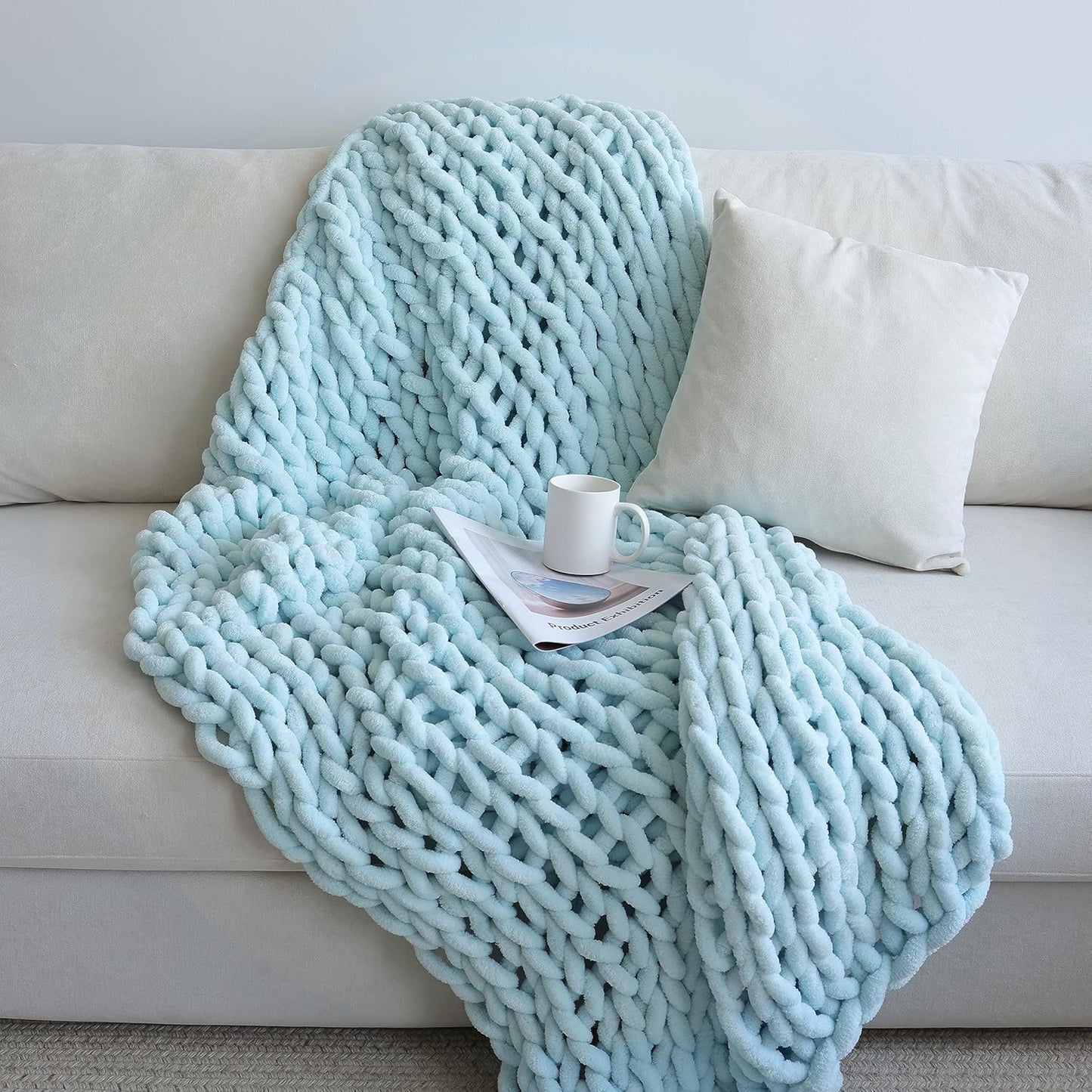 Maetoow Chenille Chunky Knit Blanket Throw （60×80 Inch）, Handmade Warm & Cozy Blanket Couch, Bed, Home Decor, Soft Breathable Fleece Banket, Christmas Thick and Giant Yarn Throws, Baby Blue