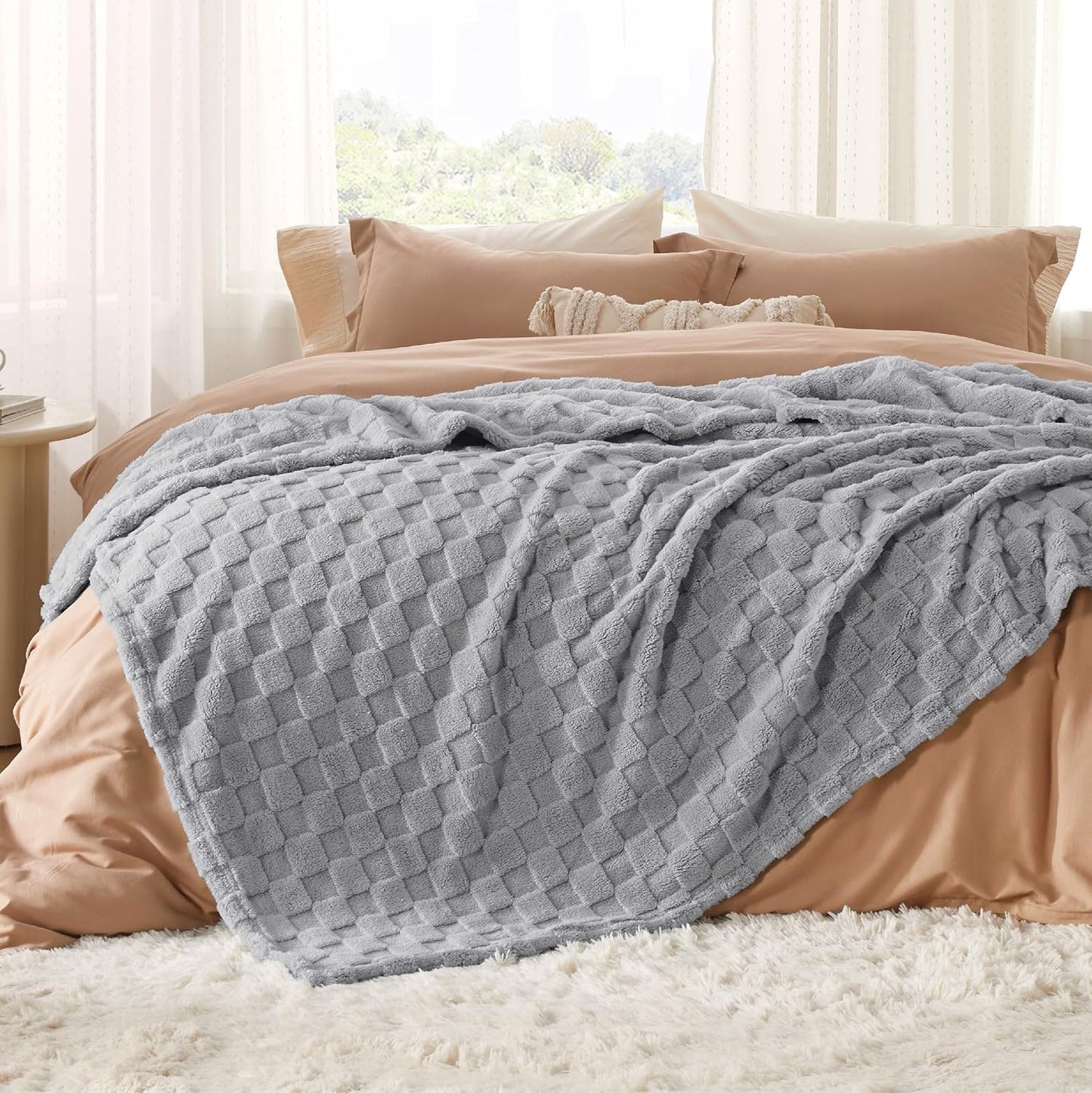 Bedsure GentleSoft Blankets Queen Size for Bed - Super Soft Cozy Blanket for Women Men Girls, Large Fuzzy Fleece Throw for Bedroom Decor, Silver Grey, 90x90 Inches