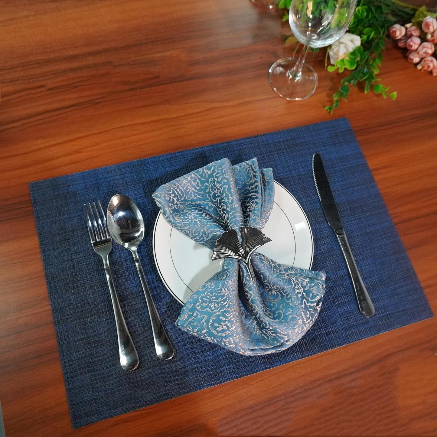 WAZAIGUR Placemats Set of 8 for Dining Table Heat-Resistant Washable Place Mats Woven Vinyl Kitchen Table Mats Easy to Clean,Navy Blue