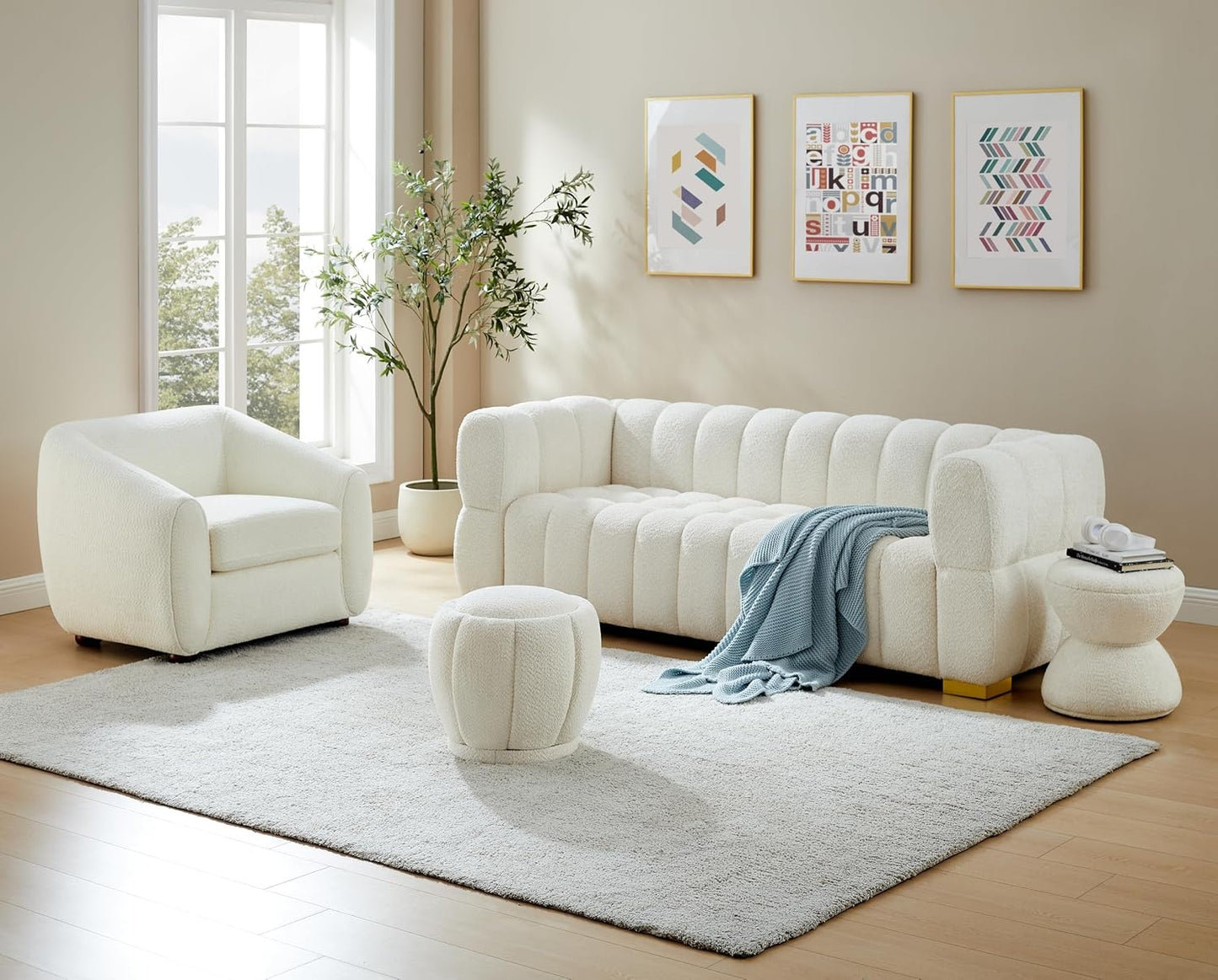 Modern Accent Chair for Living Room, Upholstered Armchair with Boucle Fabric, Single Sofa Chair with Solid Wood Legs, Boucle, Curry