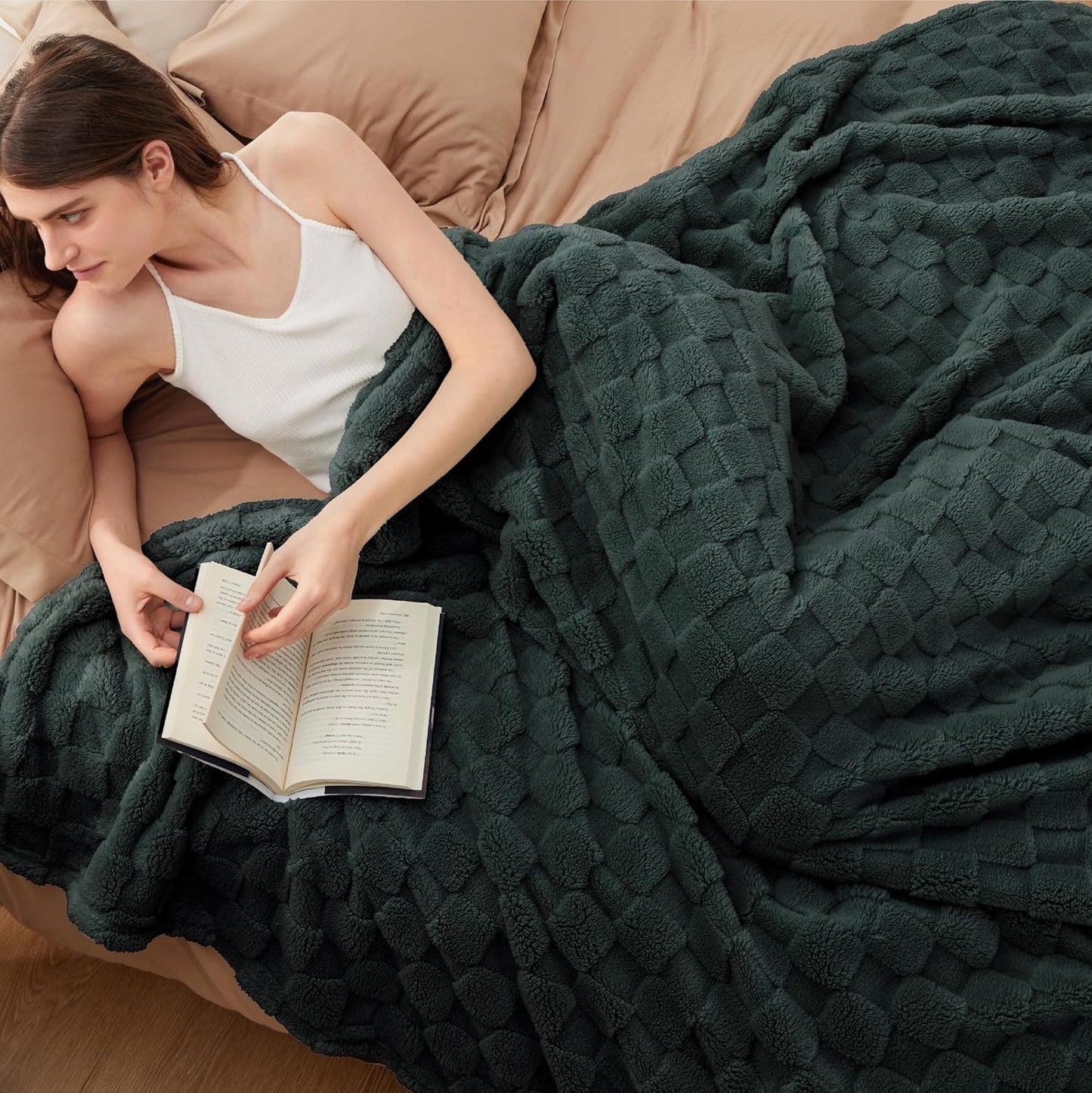 Bedsure GentleSoft Blankets Queen Size for Bed - Super Soft Cozy Blanket for Women Men Girls, Large Fuzzy Fleece Throw for Bedroom Decor, Dark Green, 90x90 Inches